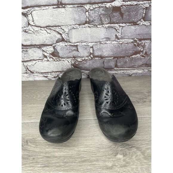 Dansko Shyanne Black Leather Floral Cut Mules Clogs Shoes Women Sz 40EU/9.5M US - Picture 2 of 16